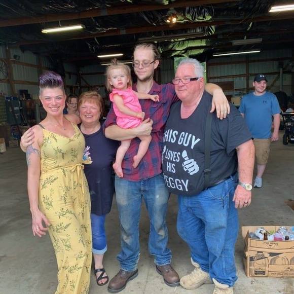 Meet your Posher, Lisa - Picture 1 of 1